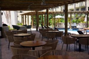 Restaurace v ubytování Alojamiento a Unos Pasos de la Playa en Cerritos