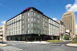 Tòa nhà nơi khách sạn tọa lạc