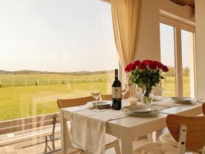 Łąka PrudnickaにあるNuka House - Teatr Natury z Jacuzziのギャラリーの写真 +13枚の写真