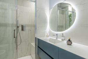 Ванная комната в Heritage Stay 400 mt from Duomo +19 фотографий