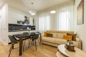 Кухня или мини-кухня в Heritage Stay 400 mt from Duomo
