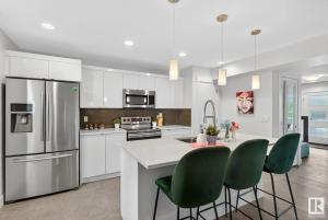 Kuchyň nebo kuchyňský kout v ubytování 6503 King Wynd SW