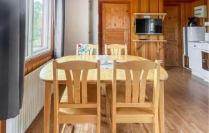 Nhà bếp/bếp nhỏ tại 1 Bedroom Cozy Home In Våxtorp