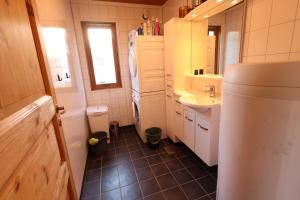 Koupelna v ubytování Beautiful view, good location, 2 beds, 1 bedroom + 10 fotografií