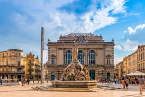 Ảnh trong thư viện ảnh của T2 Avec Jacuzzi En Face de l'Arc de Triomphe B ở Montpellier +3 ảnh