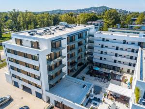 En generel udsigt til bjerge eller udsigt til bjerge taget fra lejligheden