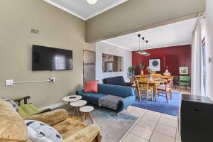 TV a/nebo společenská místnost v ubytování The Cozy home