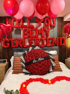 Afbeelding uit fotogalerij van Luxurious Home Away From Home in Pickering