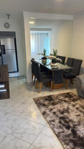 Χώρος καθιστικού στο Premium Feira apartamento