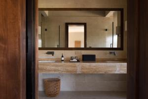 Koupelna v ubytování 半渡-安那达野奢酒店-香格里拉店 + 122 fotografií