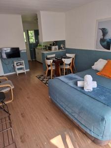 Η κουζίνα ή μικρή κουζίνα στο Aarangi Tui Motel