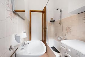 Uma casa de banho em Casa Natalina mais 16 fotografias