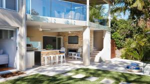 A balcony or terrace at Palm Beach Tranquility