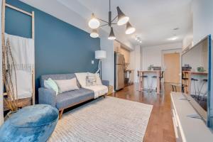 Gallery image of Modern 2 BR Condo - By Scotiabank Arena - City View in Toronto