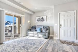 Posezení v ubytování 5350 N Union Unit202