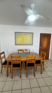 Foto Guaraparis asuva majutusasutuse Apartamento Vista Mar 806 - 3 quartos ,2 garagens, prédio frente mar-quiosque 8, elevador ,portaria 24 e internet galeriist