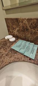 Ένα μπάνιο στο GR Suite SCSP