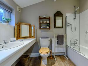 Vannituba majutusasutuses 1 Bed in Holt 90931 +22 fotot