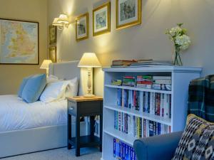 Puhkemaja raamatukogu