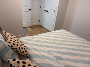 Postel nebo postele na pokoji v ubytování Home away from Home