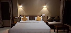 Katil atau katil-katil dalam bilik di River View Jungle Camp +96 gambar