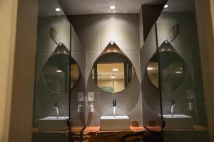 Koupelna v ubytování Amenit Hotel