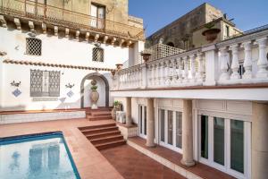 Bazén v ubytování Don Camillo Loft con piscina nebo v jeho okolí