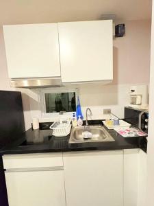 Nhà bếp/bếp nhỏ tại Stylist Snug Room at Vidi Condominium Walking to Nimman