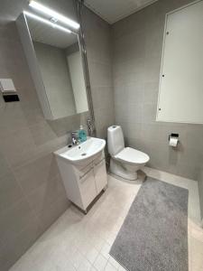 Ένα μπάνιο στο Royal Blue Ivalo