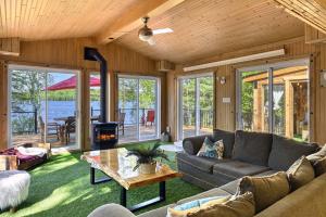 Posezení v ubytování Spa & Lake Access - Chalet OREV