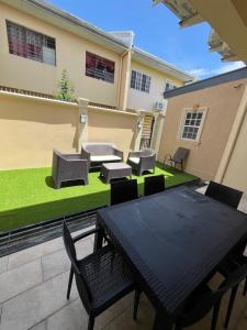 Χώρος καθιστικού στο Comfortable 3bedroom townhouse