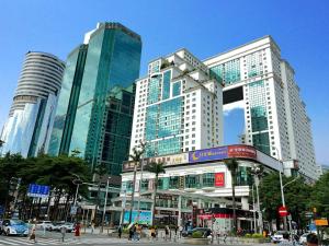 深セン市にあるCentury Plaza Hotelの都市にある高層ビルの集まり