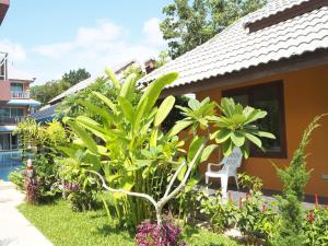 Zahrada ubytování Lanta Fevrier Resort