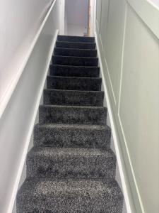 Фотография из галереи Ensuite at green road в городе Дадли