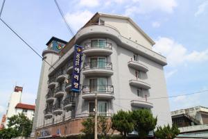 Gallery image of 전주 아리랑호텔 in Haga-ri