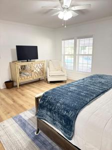 Μια τηλεόραση ή/και κέντρο ψυχαγωγίας στο Blue Bay Cottage