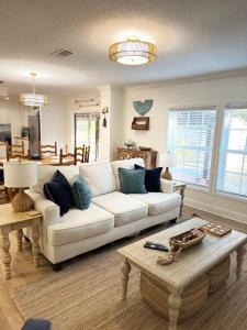 Χώρος καθιστικού στο Blue Bay Cottage