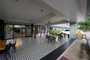 Posezení v ubytování Bankaew Hotel