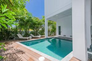 Bassein majutusasutuses Mariners Crossing - Stunning Luxury Home w Gulf Views From Every Room Rooftop Deck PoolSpa või selle lähedal