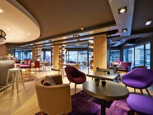 Lounge nebo bar v ubytování Campanile Nancy Centre - Gare