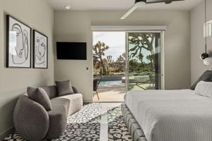 Postel nebo postele na pokoji v ubytování Dragonfly by Fieldtrip Luxe Oasis w Resort Pool + 66 fotografií