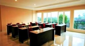 Espace de conférence ou salle de réunion dans l'établissement Wonua Monapa Hotel Resort 69 autres photos