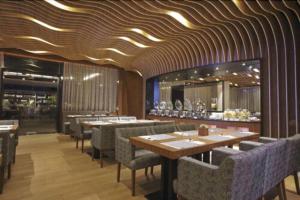 Restaurace v ubytování Brits Hotel Karawang