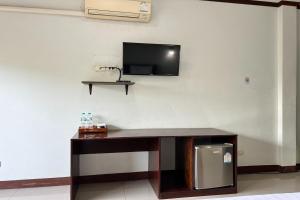 TV a/nebo společenská místnost v ubytování Mayuree Resort
