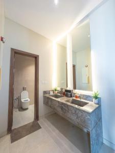 Ένα μπάνιο στο Passion 1 Al arid شاليه باشن حي العارض +22 φωτογραφίες