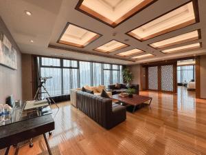 Posezení v ubytování C Plaza Hotel + 52 fotografií