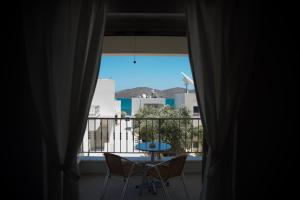 Balkoni atau teres di Elounda Sea Suites