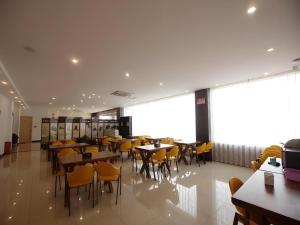 Restaurace v ubytování Shell Nanjing City Qixia District Baguazhou Hotel