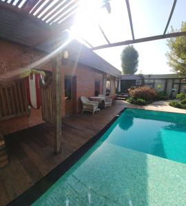 Bazén v ubytování Garda nebo v jeho okolí