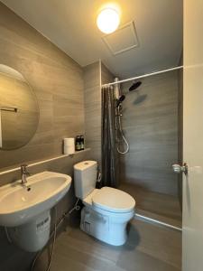 Ένα μπάνιο στο Minimal Condo At Ramkhamhaeng 64
